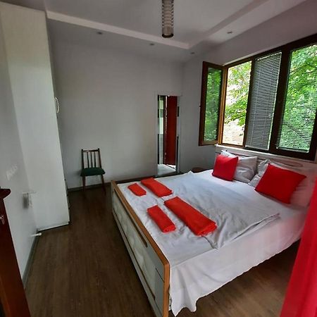 A Rioni Hotel Kutaiszi Kültér fotó