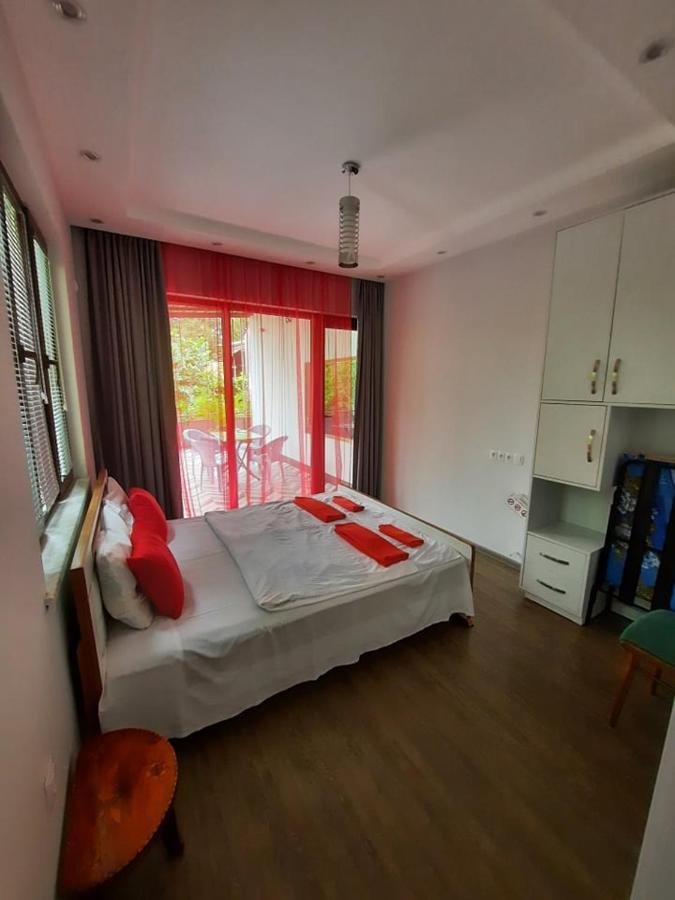 A Rioni Hotel Kutaiszi Kültér fotó