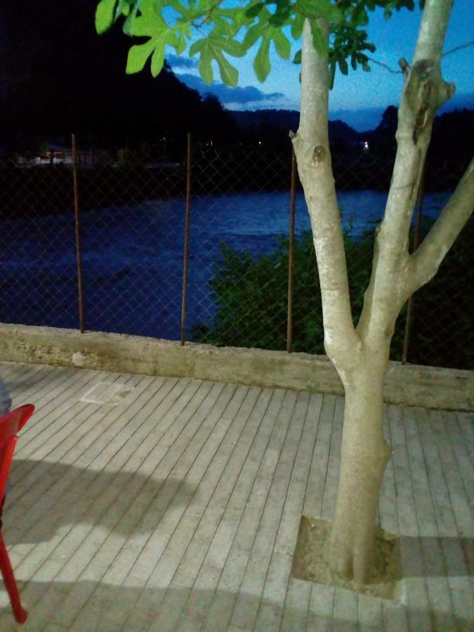 A Rioni Hotel Kutaiszi Kültér fotó